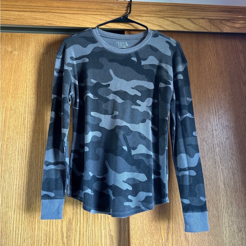 Time and Tru Camo Long Sleeve Tee - Black and Gray